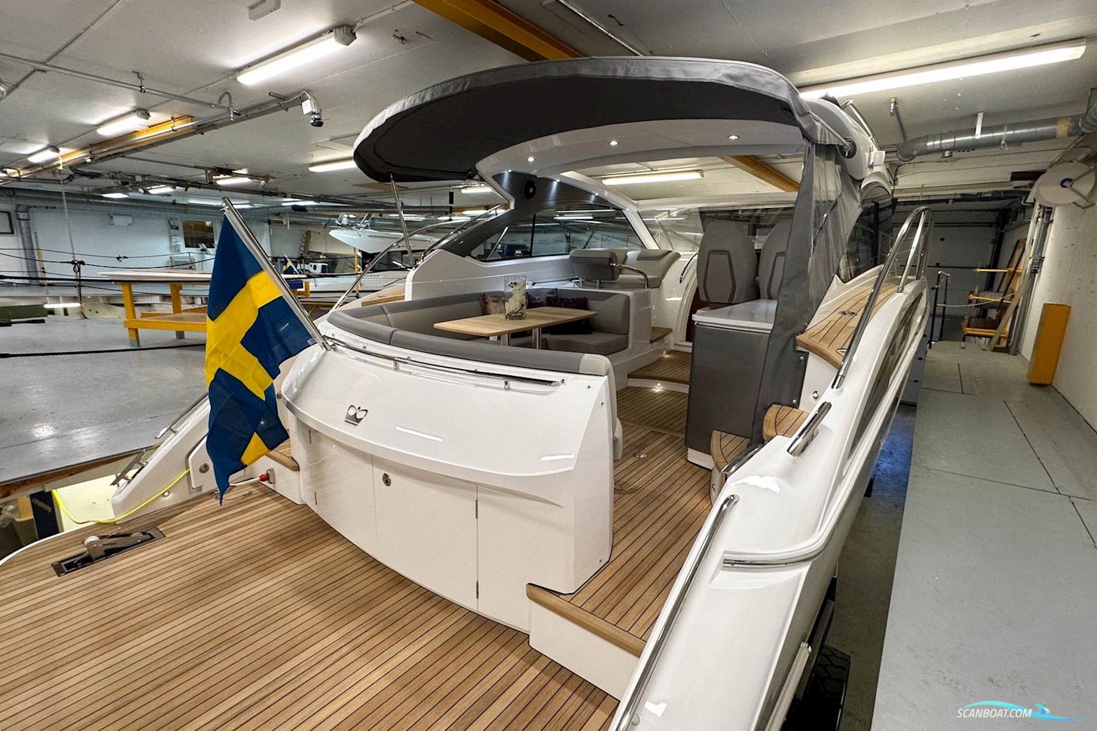 PRINCESS V40