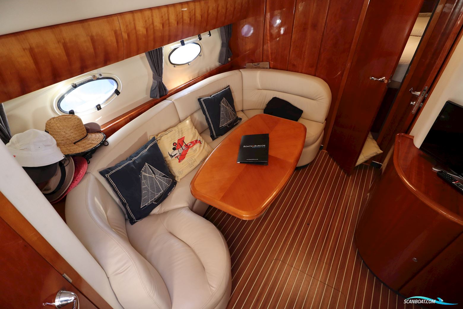 PRINCESS V42