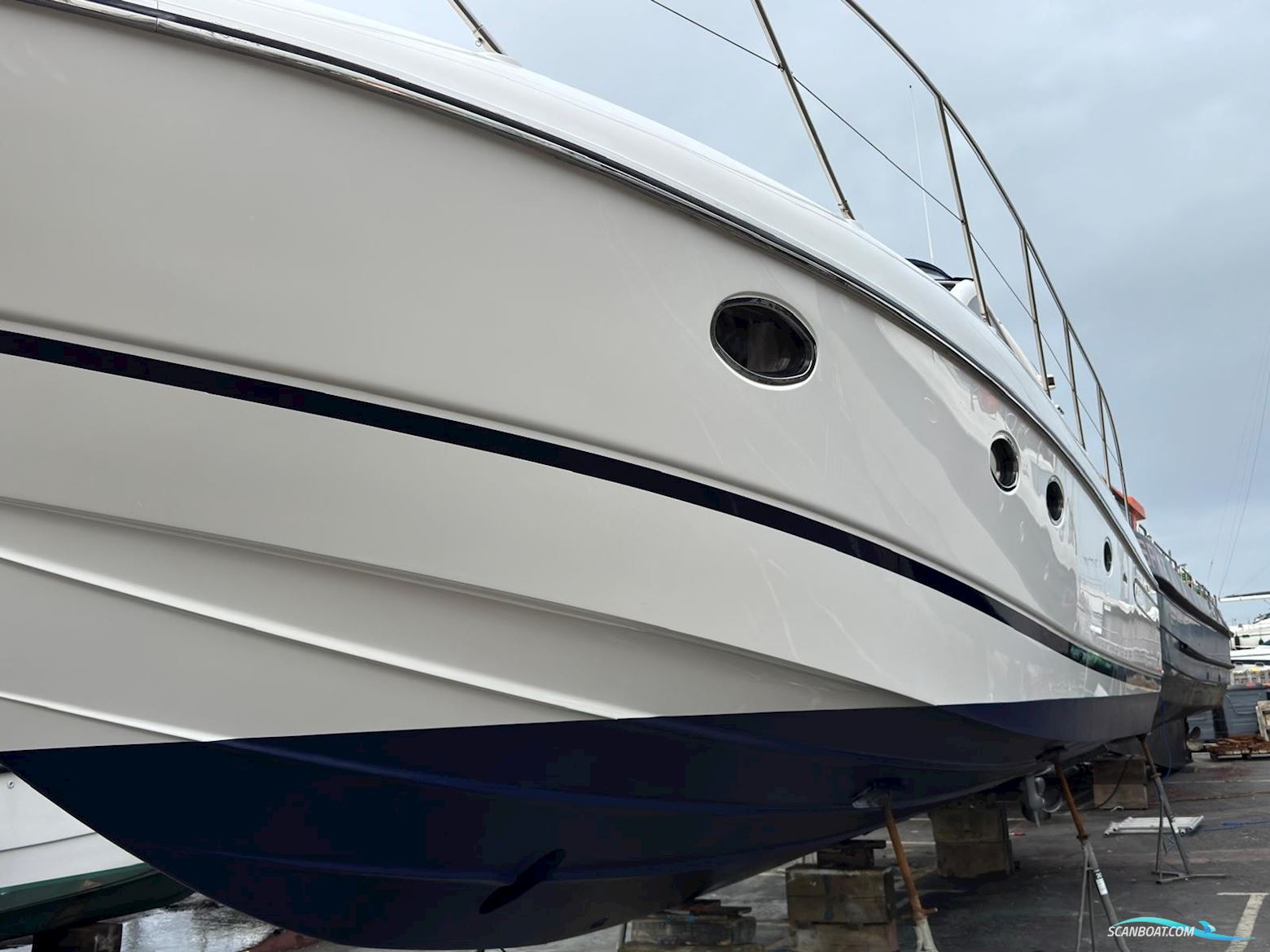 PRINCESS V42