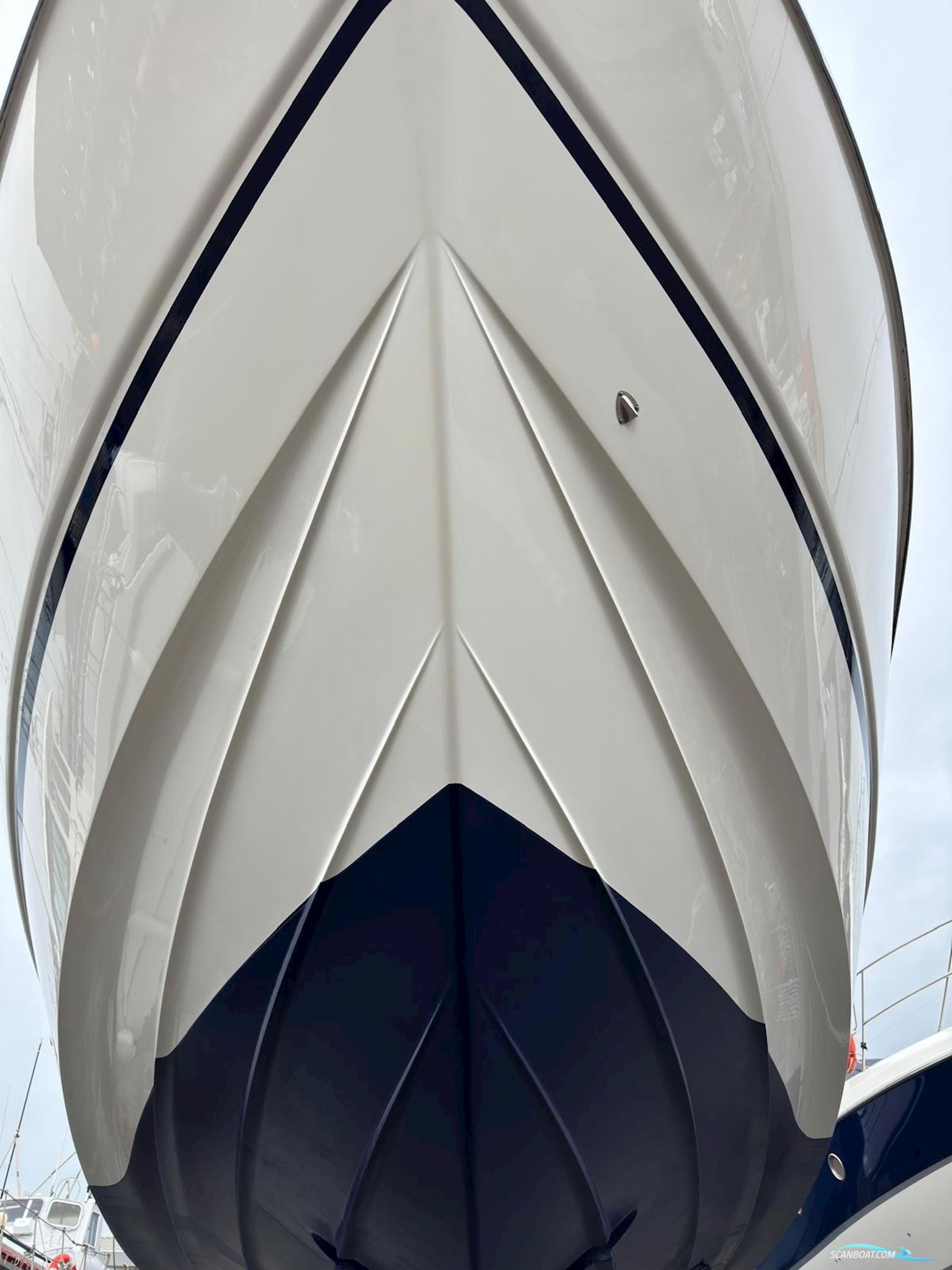 PRINCESS V42