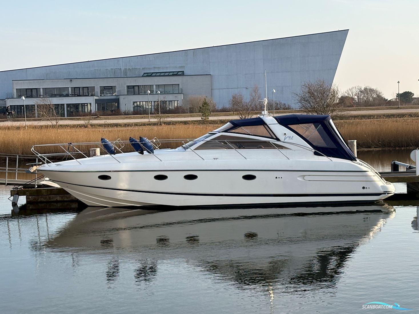 Princess V42 Motorboten 2004, met Volvo Penta KAD 300 motor, Denemarken