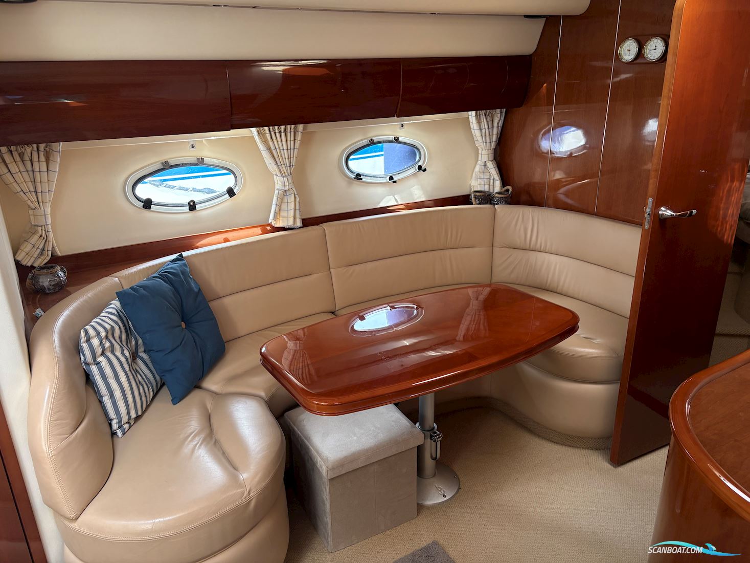 Princess V42