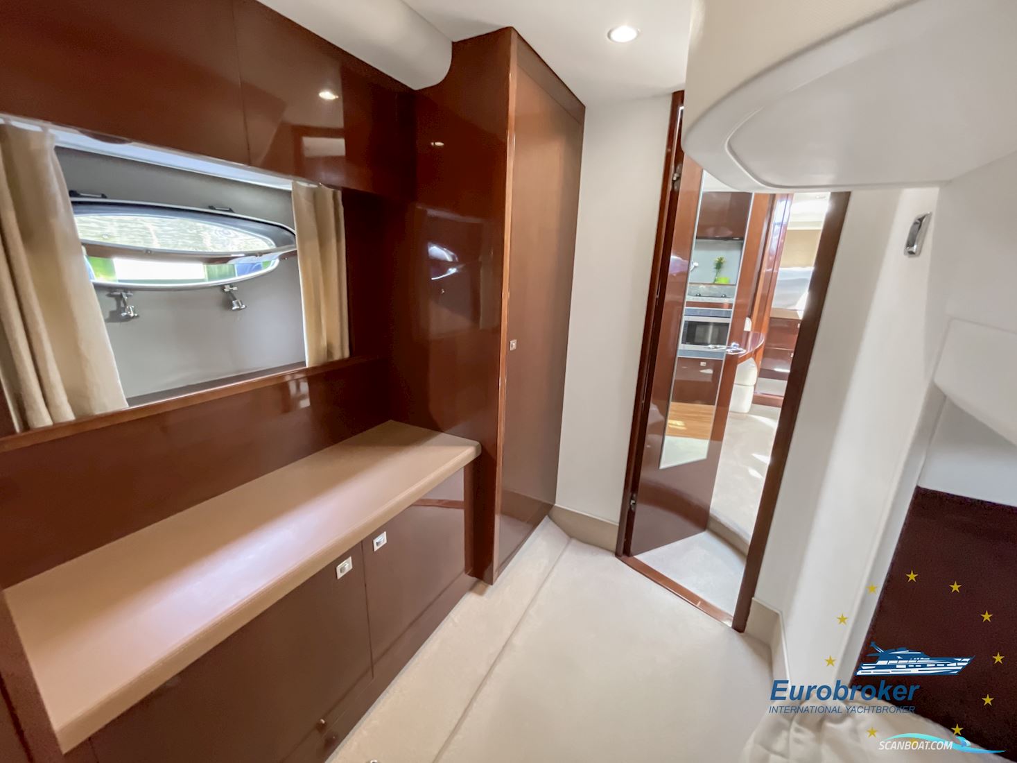 Princess V42