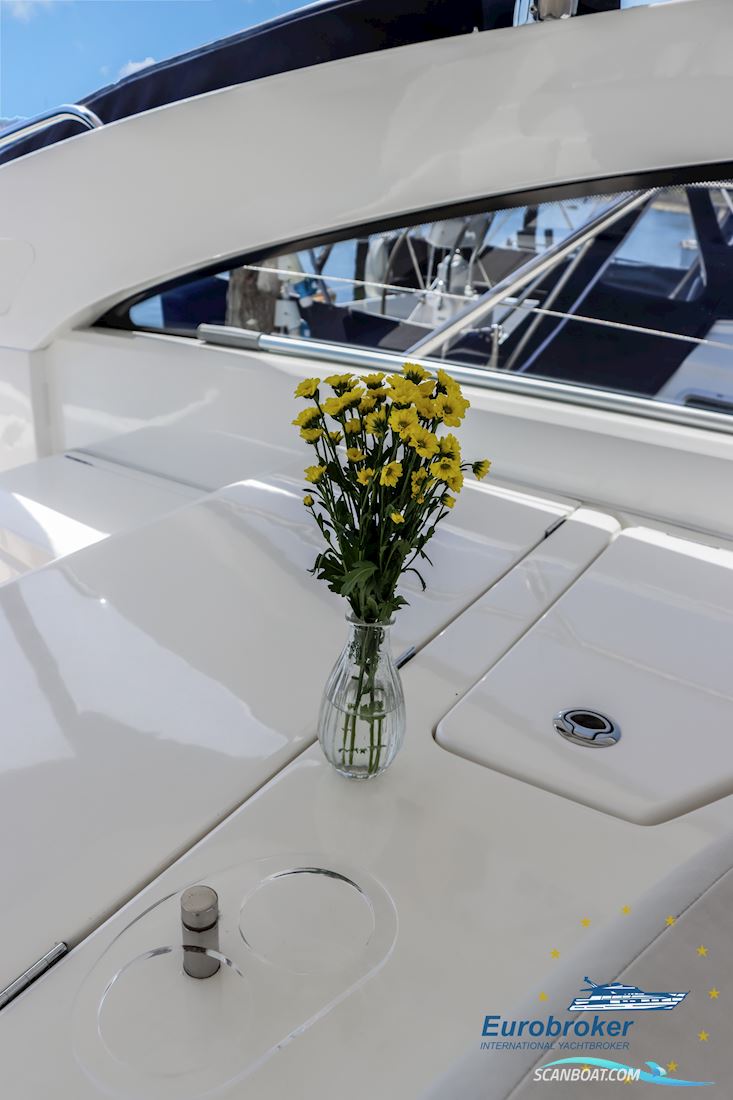 Princess V42