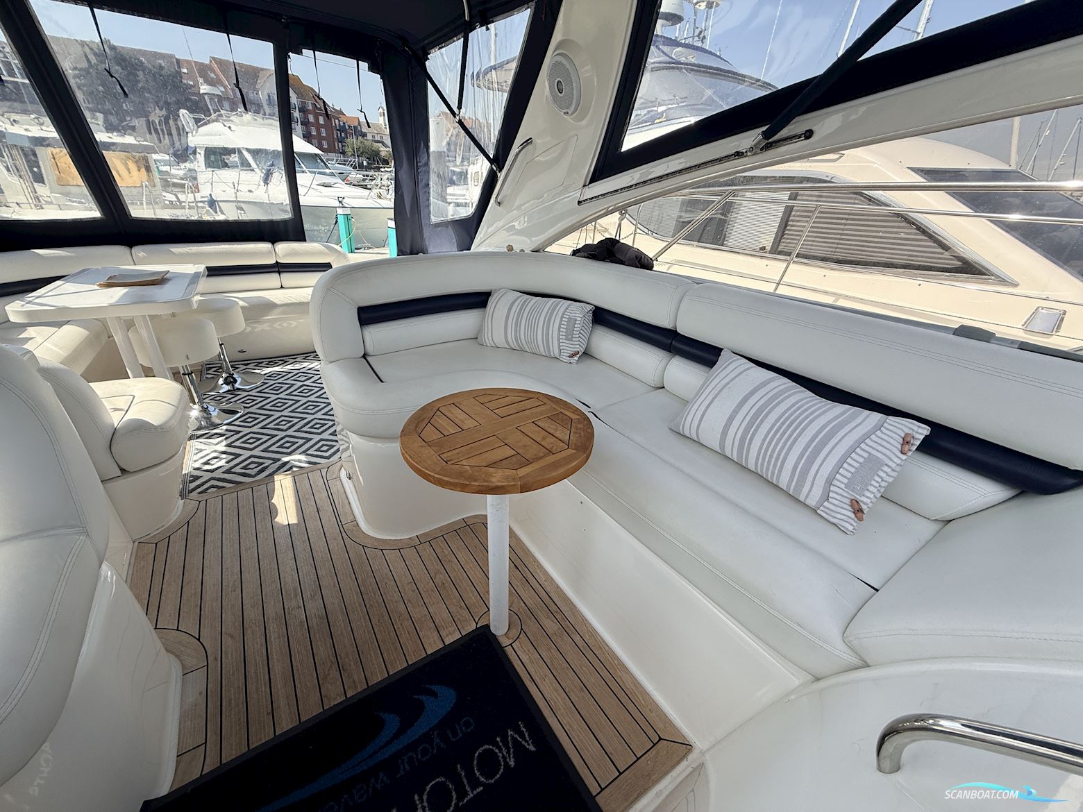 Princess V42