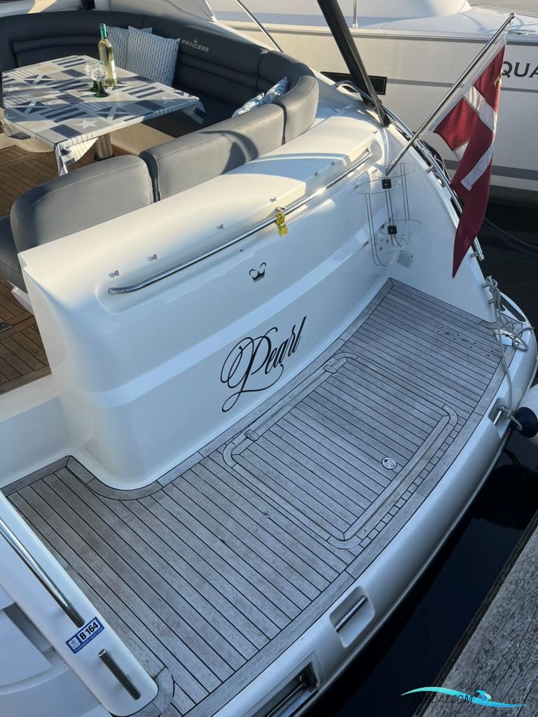 Princess V42