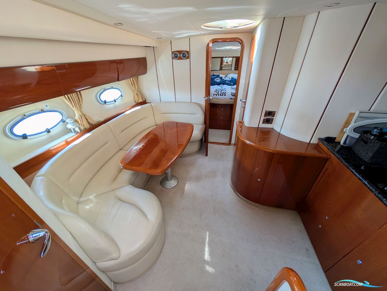 Princess V42