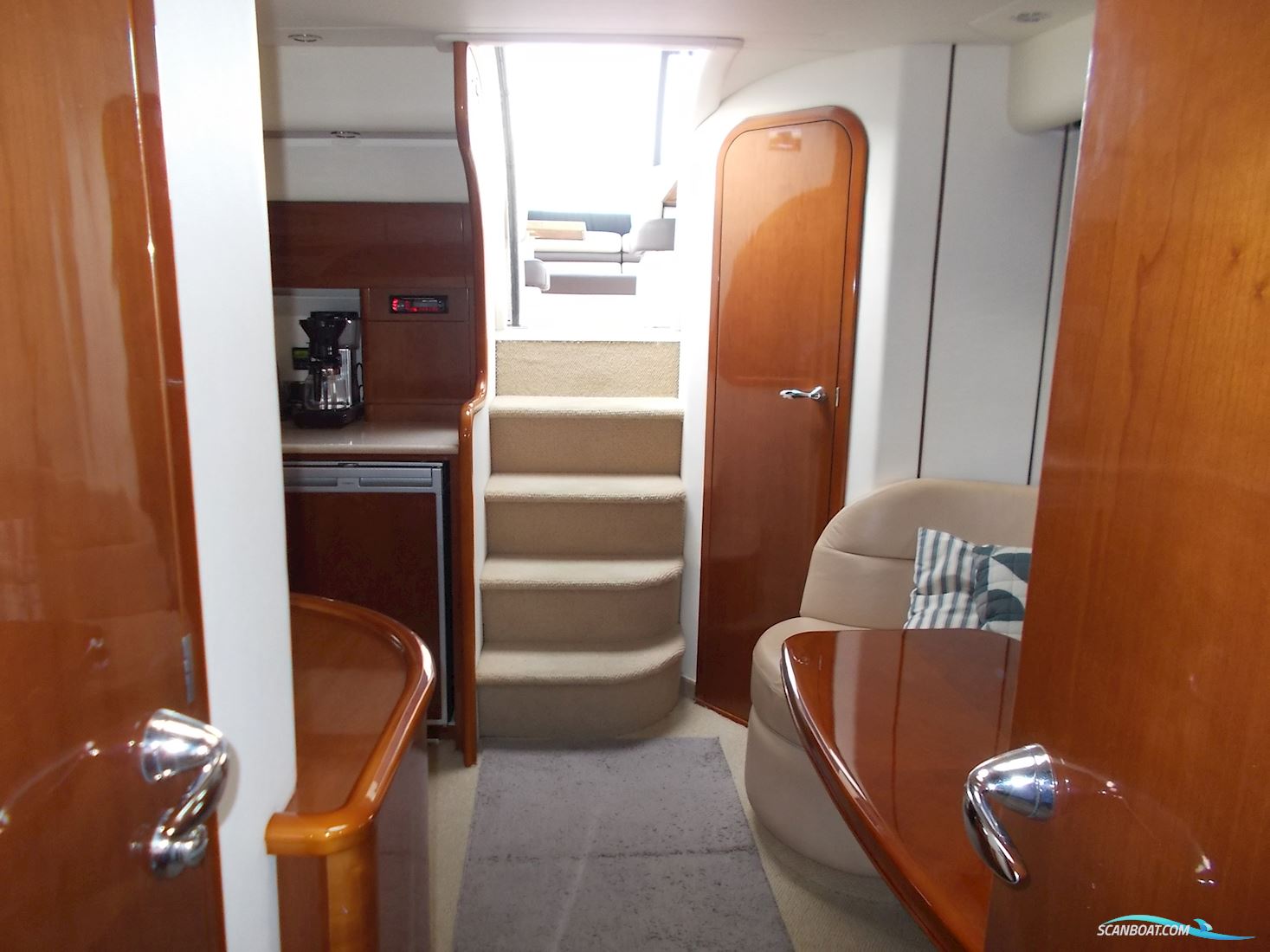 Princess V42