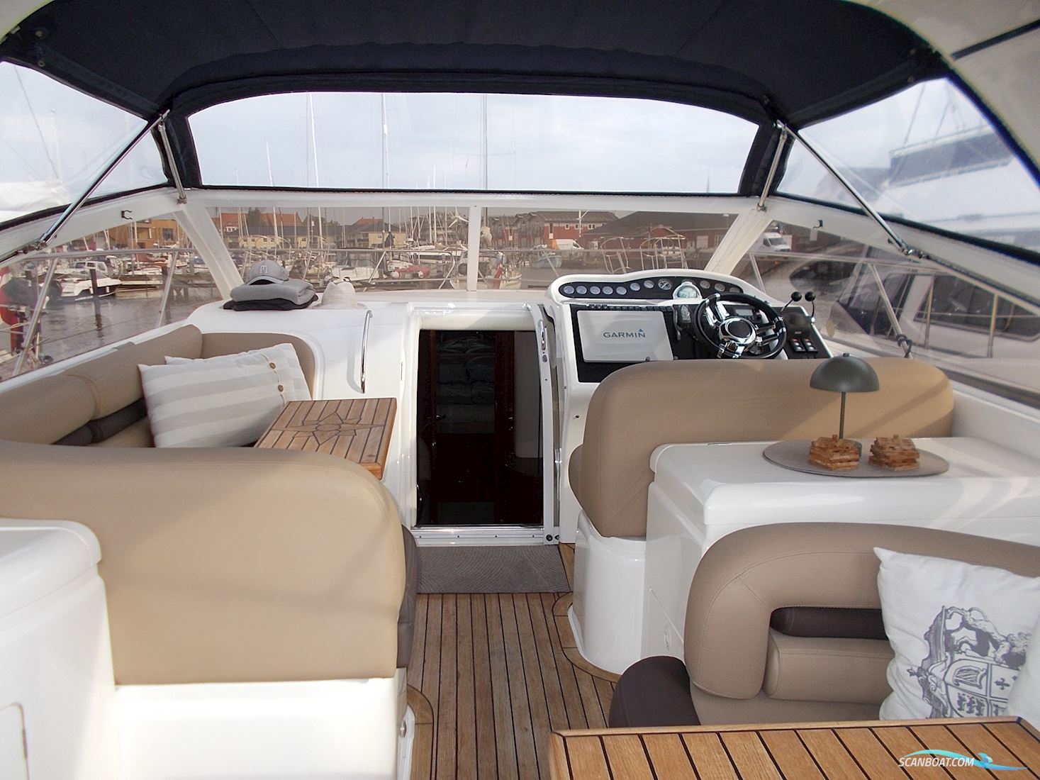 Princess V42