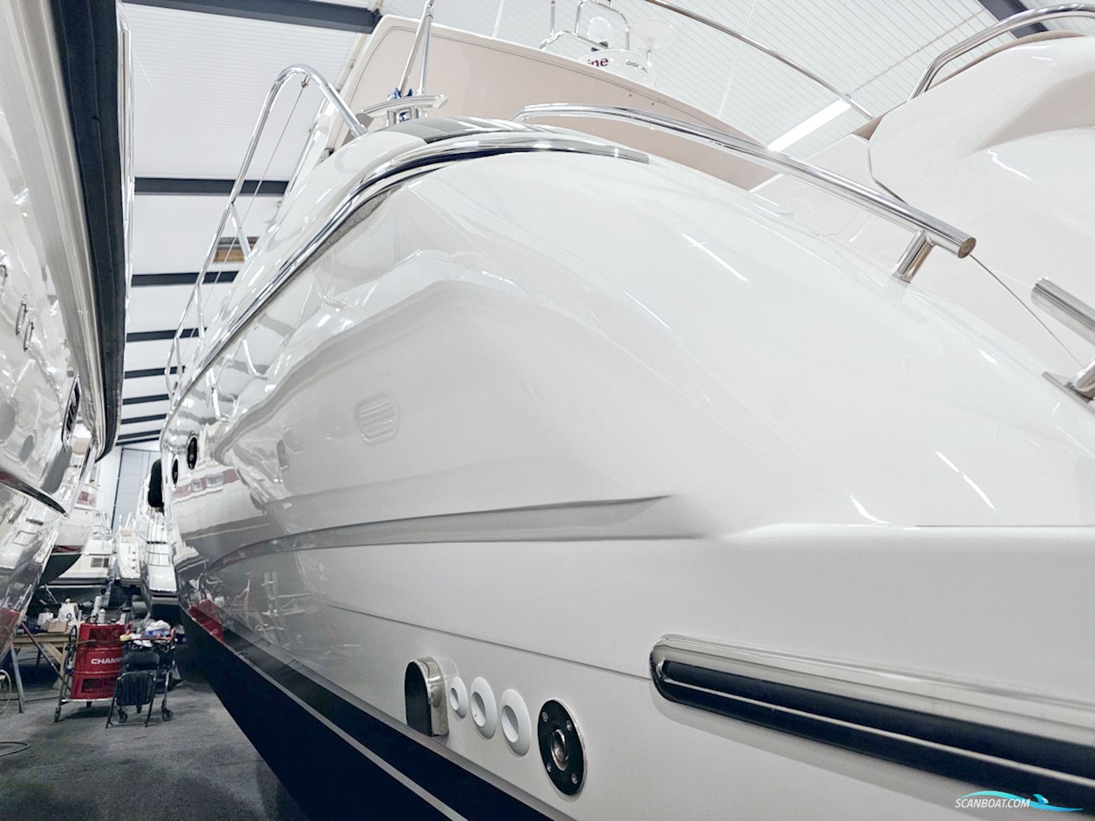 Princess V42 Volvo Penta D6-370 Joystick control