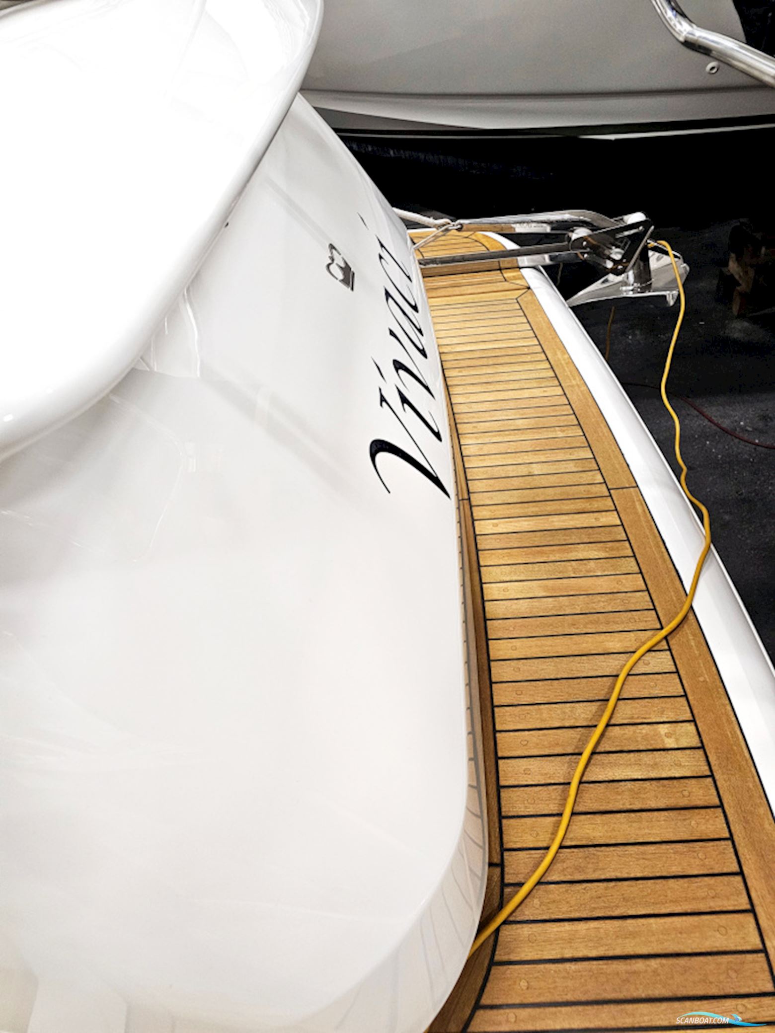 Princess V42 Volvo Penta D6-370 Joystick control