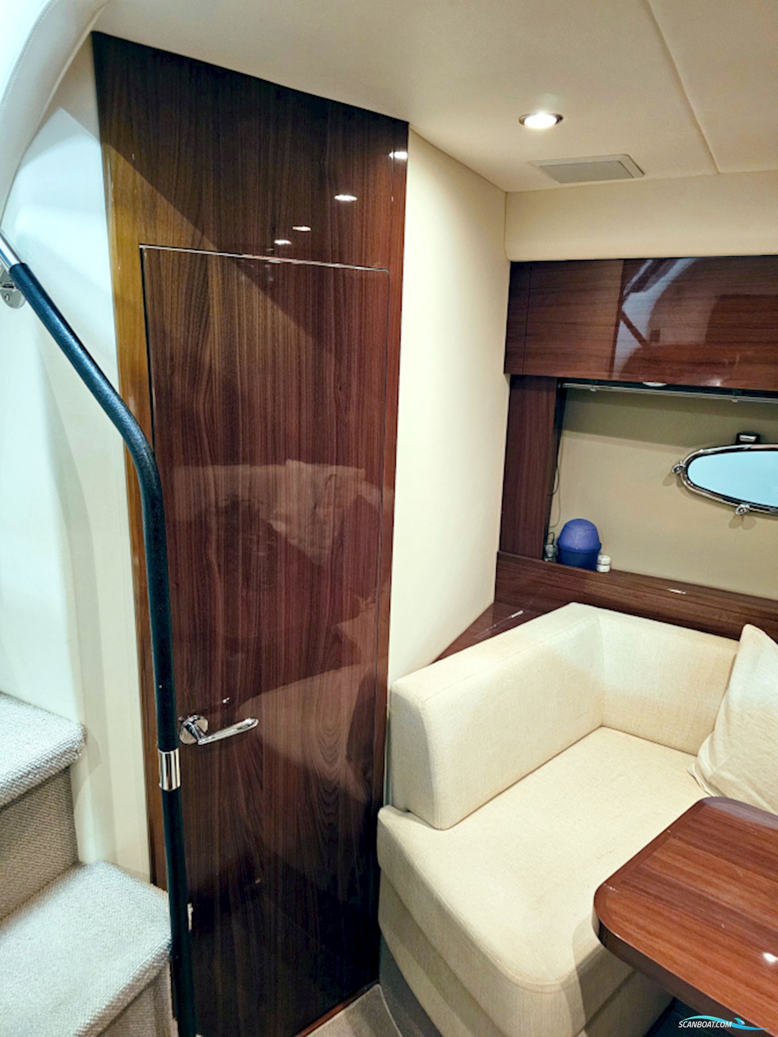 Princess V42 Volvo Penta D6-370 Joystick control