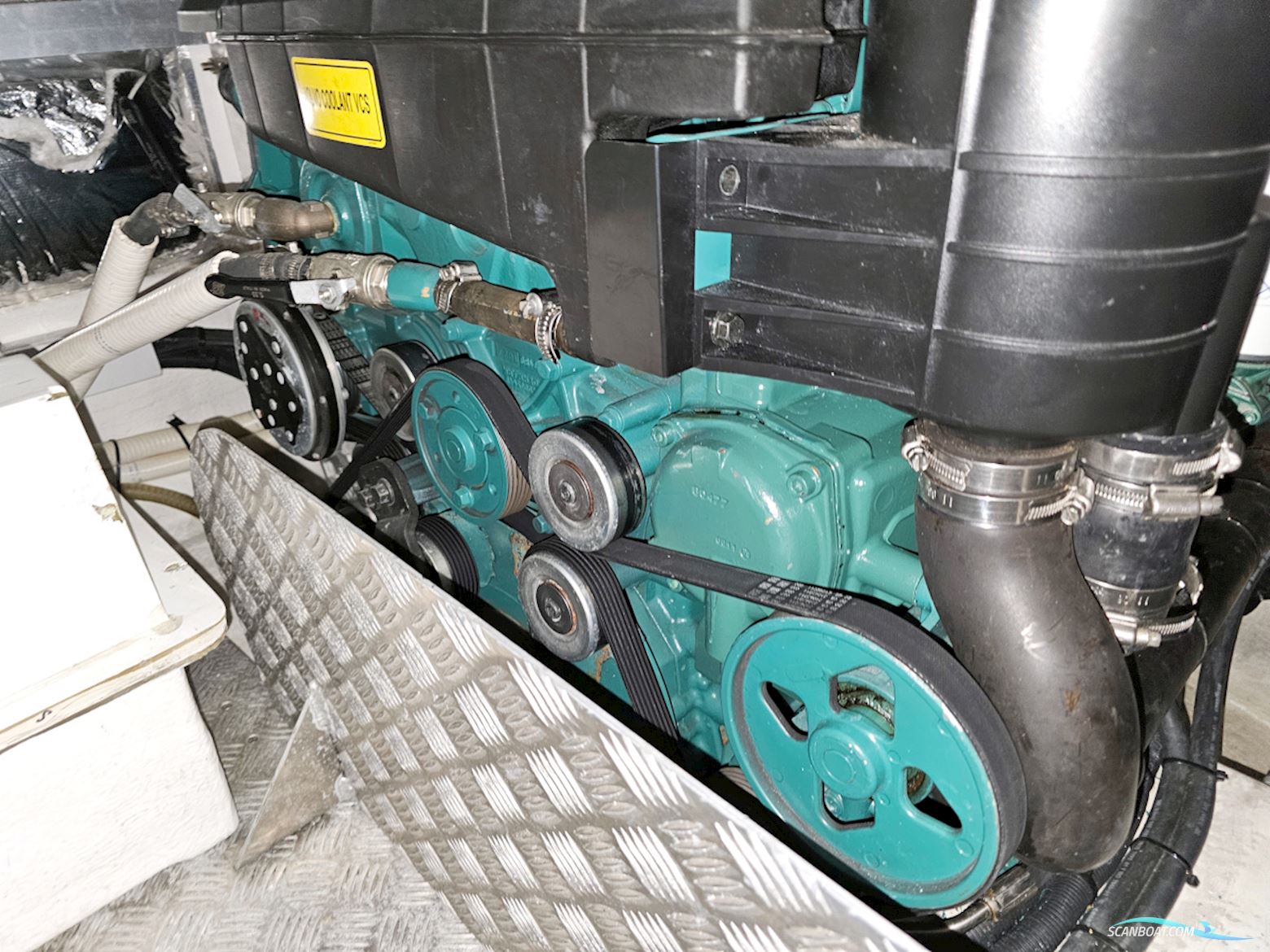 Princess V42 Volvo Penta D6-370 Joystick Control