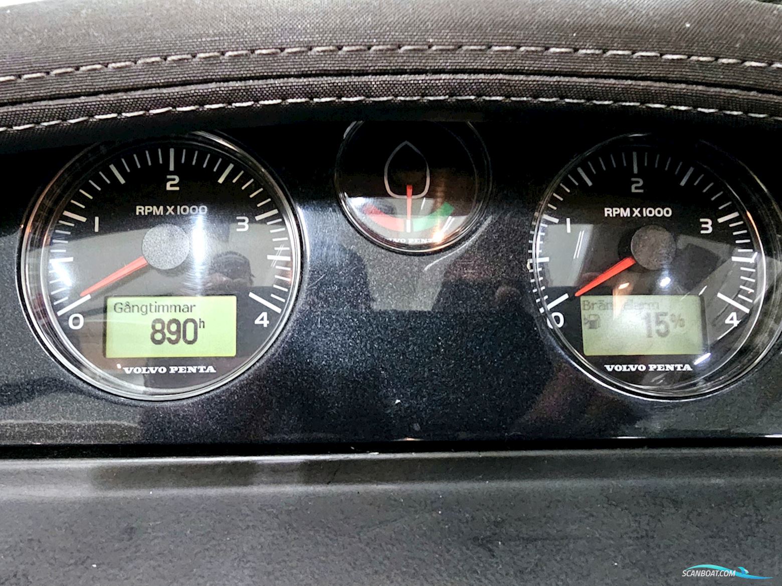 Princess V42 Volvo Penta D6-370 Joystick control