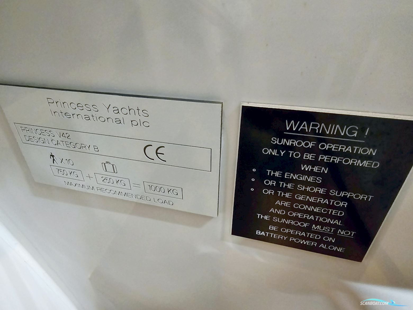 Princess V42 Volvo Penta D6-370 Joystick control