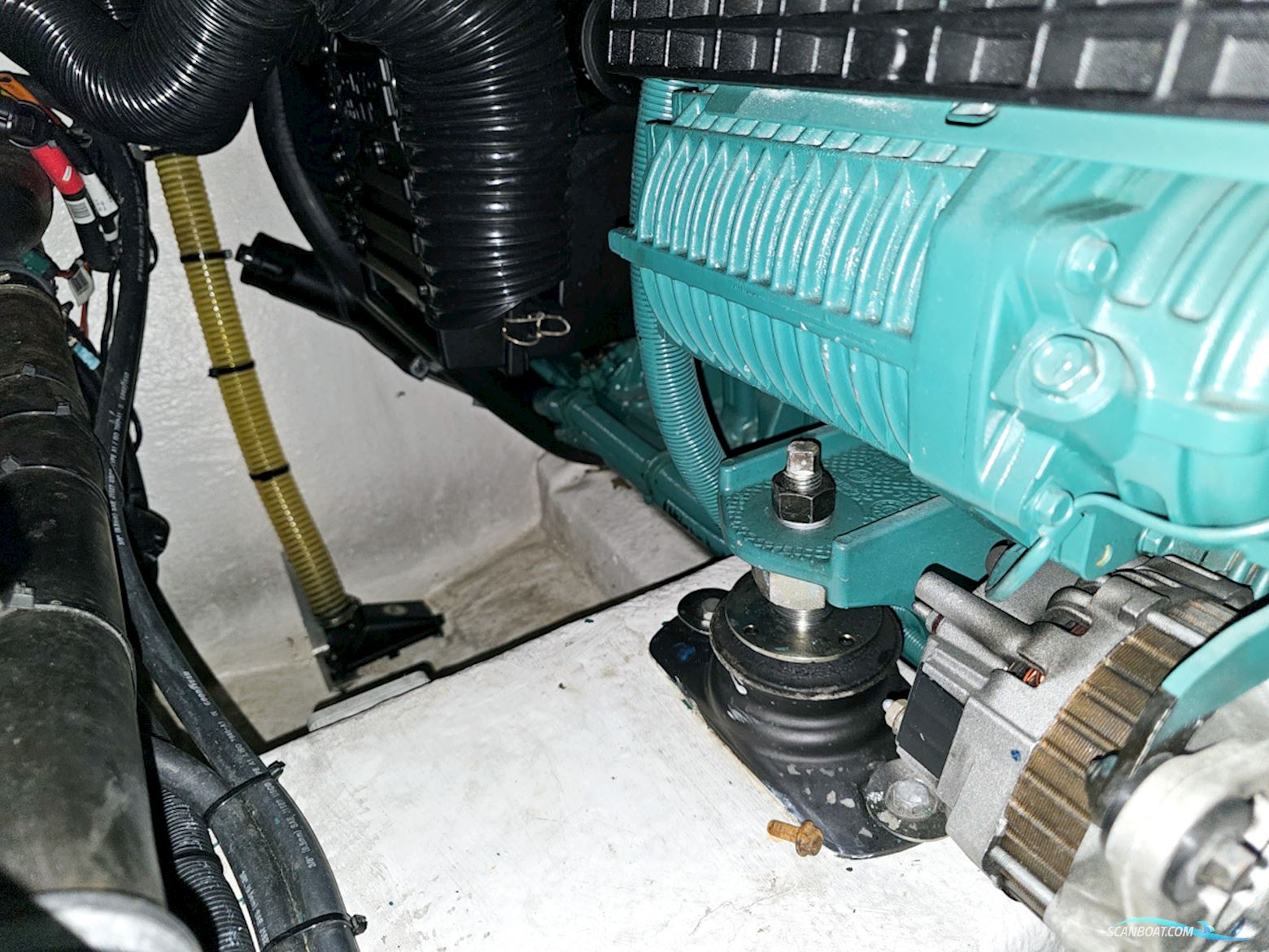 Princess V42 Volvo Penta D6-370 Joystick control