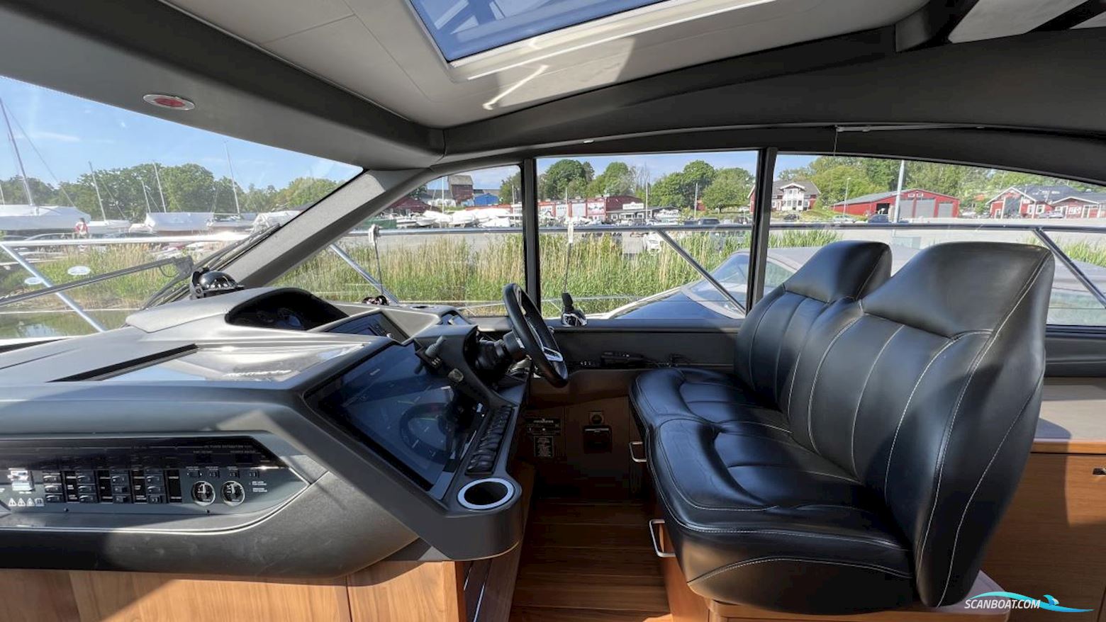 PRINCESS V48