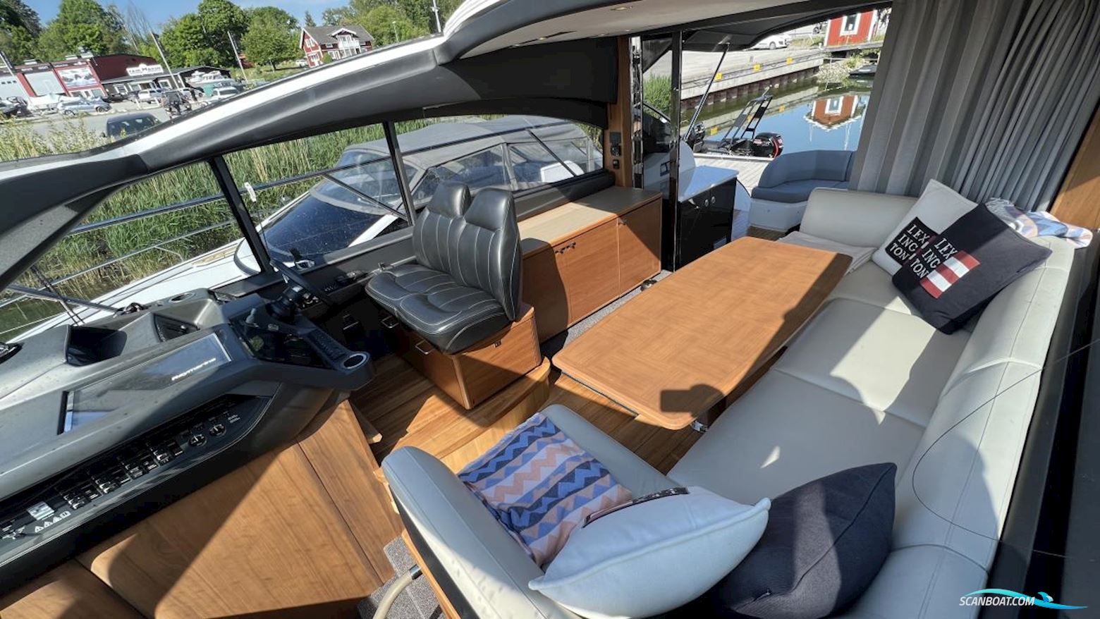 PRINCESS V48