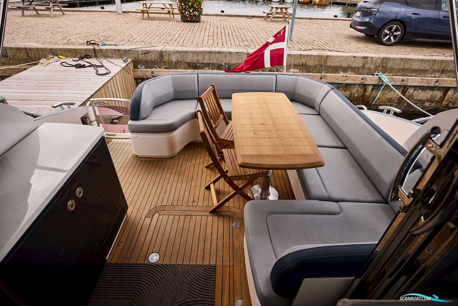 Princess V48