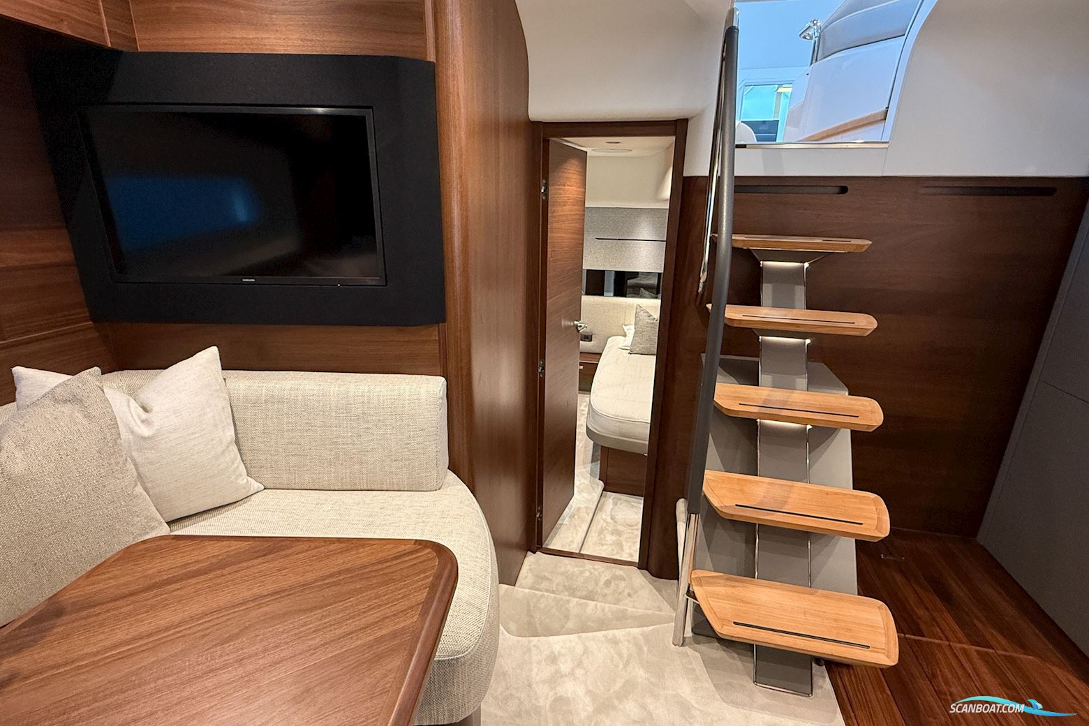 PRINCESS V50 Open
