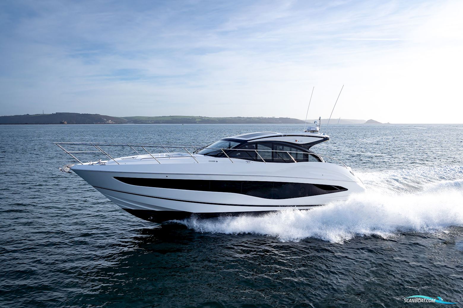 Princess V50 Motorboten 2024, met Volvo Penta Ips 650 motor, United Kingdom