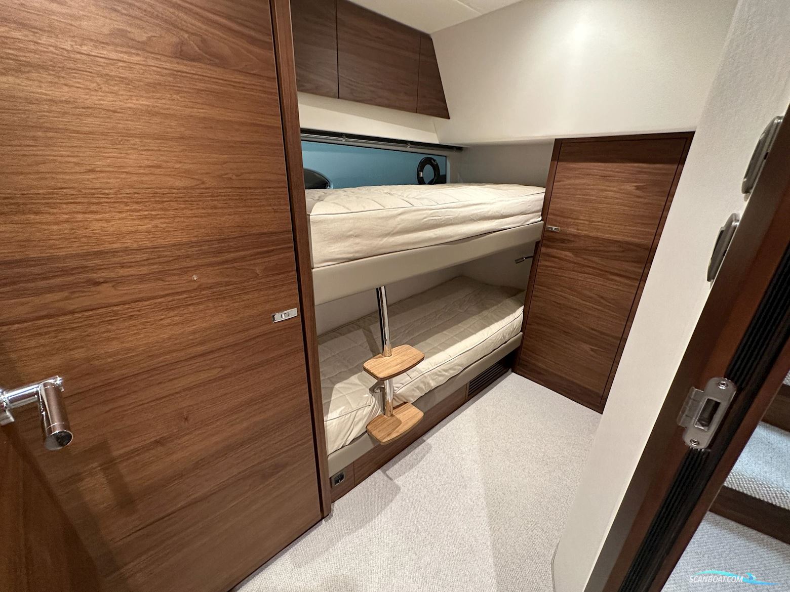 PRINCESS V55