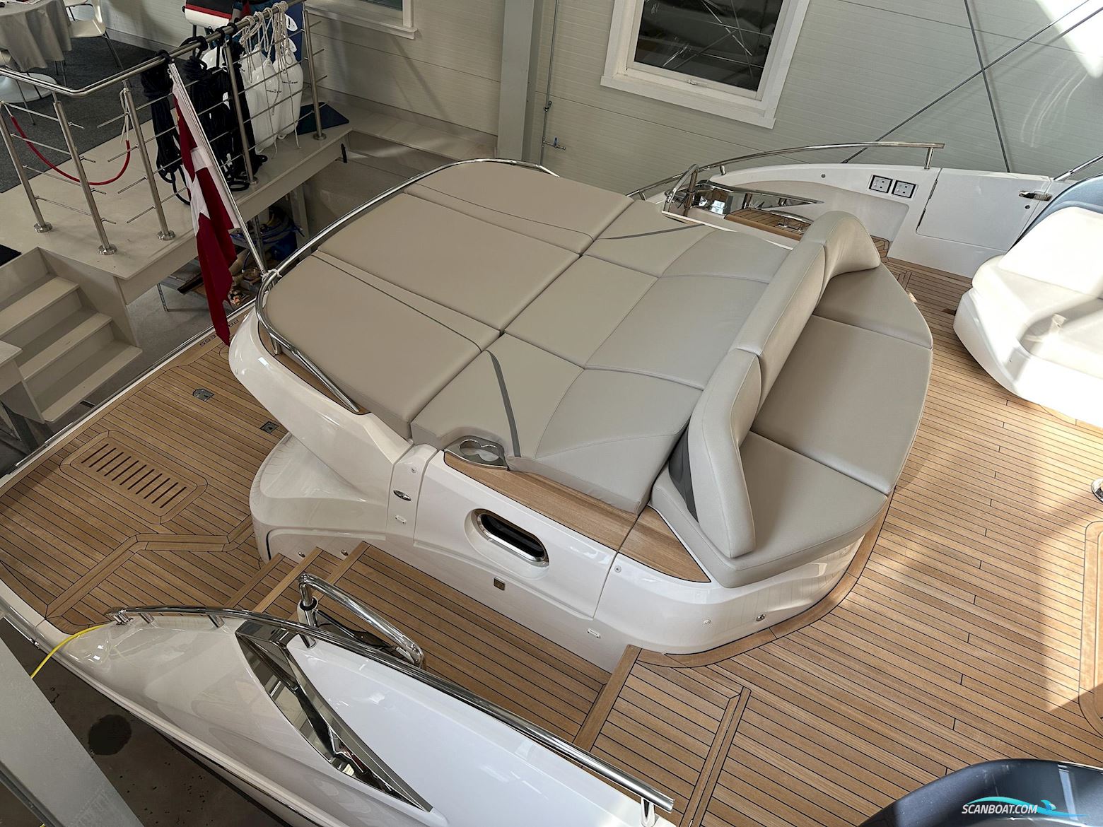 PRINCESS V55