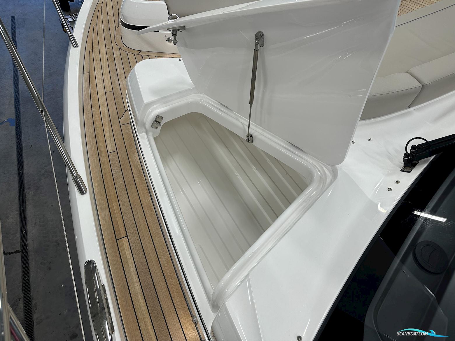 PRINCESS V55