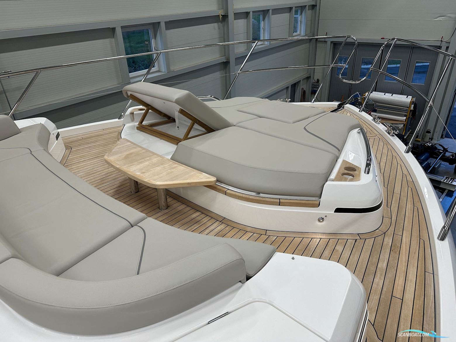 PRINCESS V55