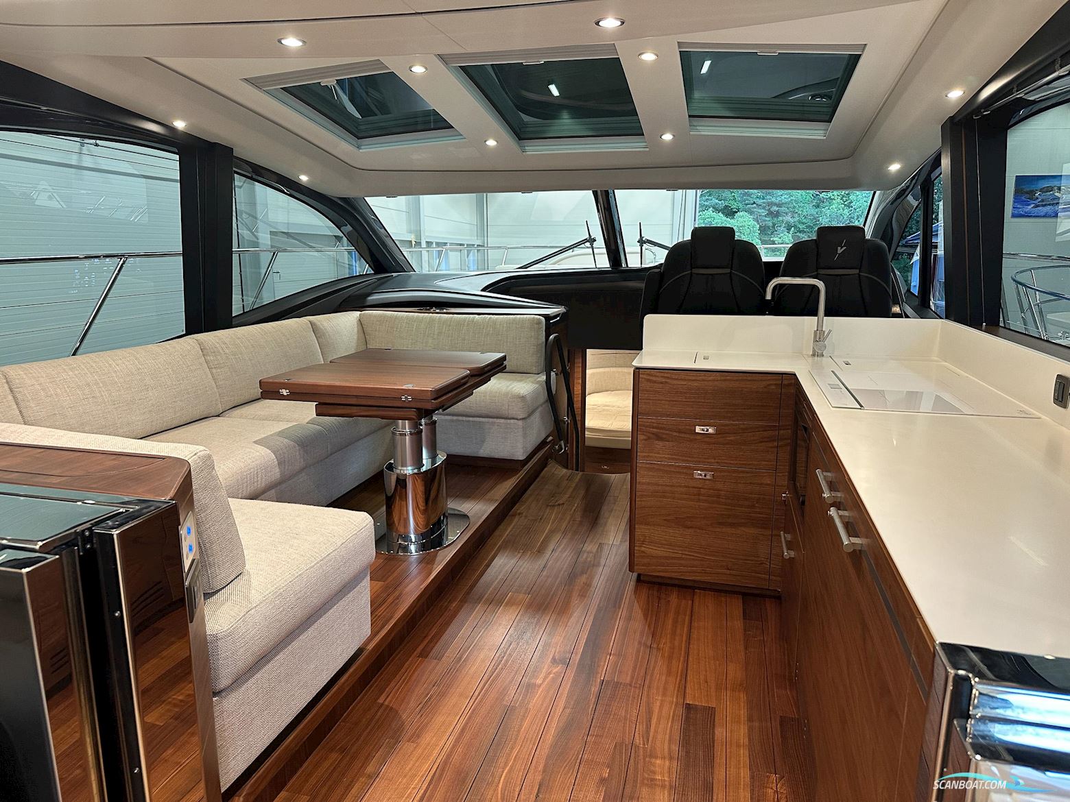 PRINCESS V55