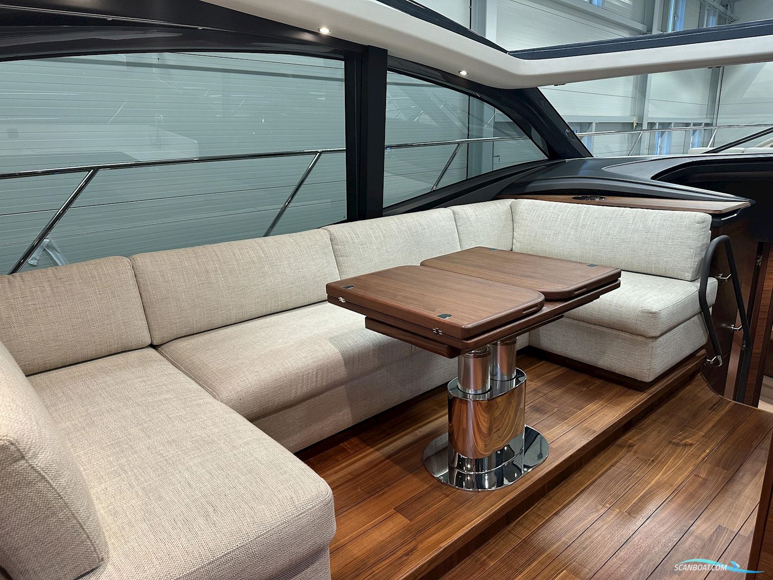 PRINCESS V55