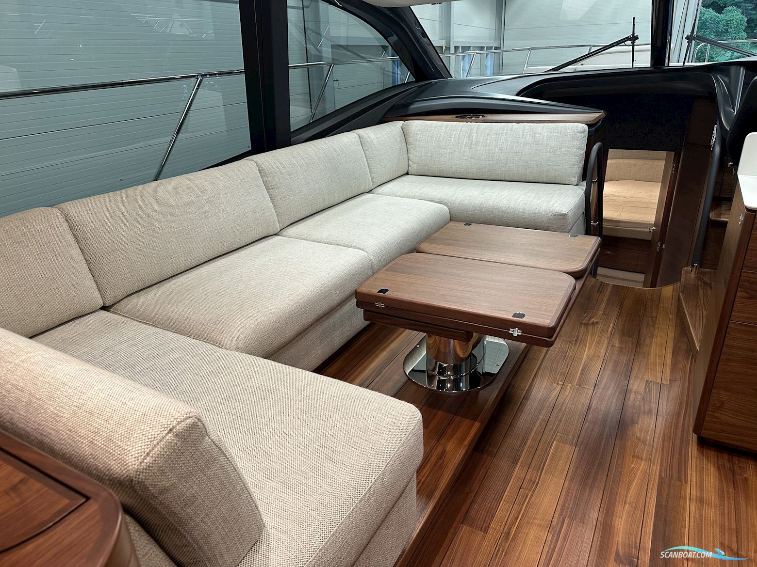 PRINCESS V55