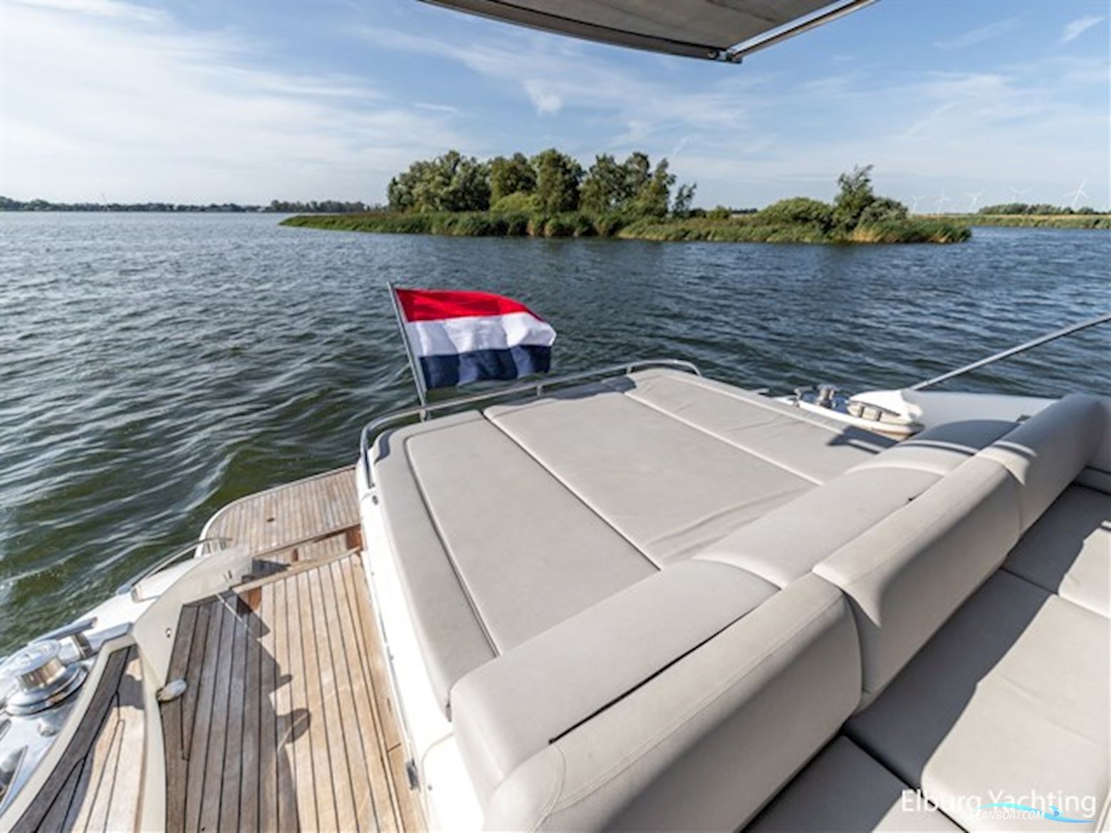 Princess V62