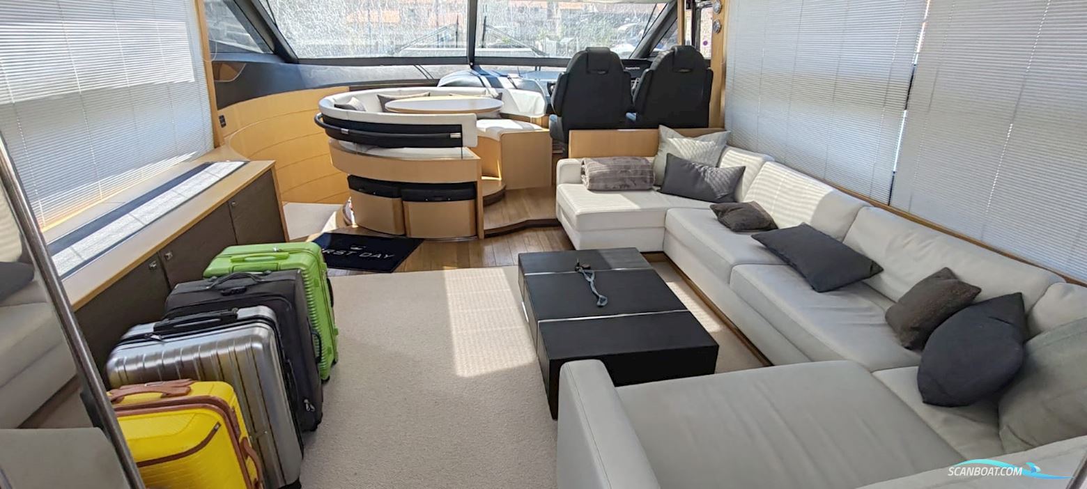 PRINCESS V72