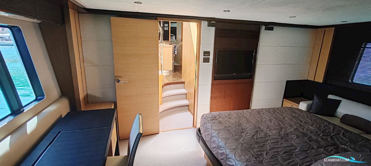 PRINCESS V72