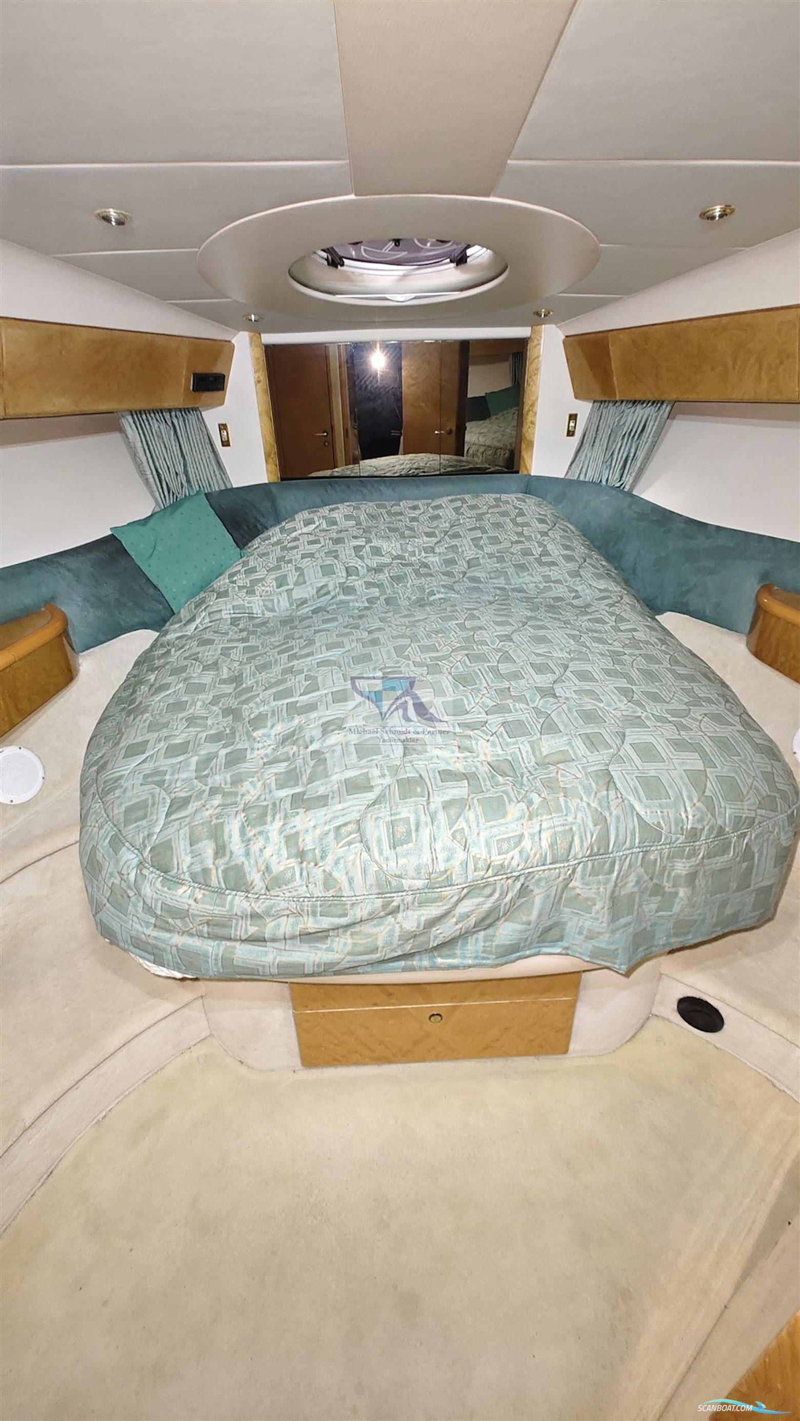 Princess Yachts Princess 420 Fly