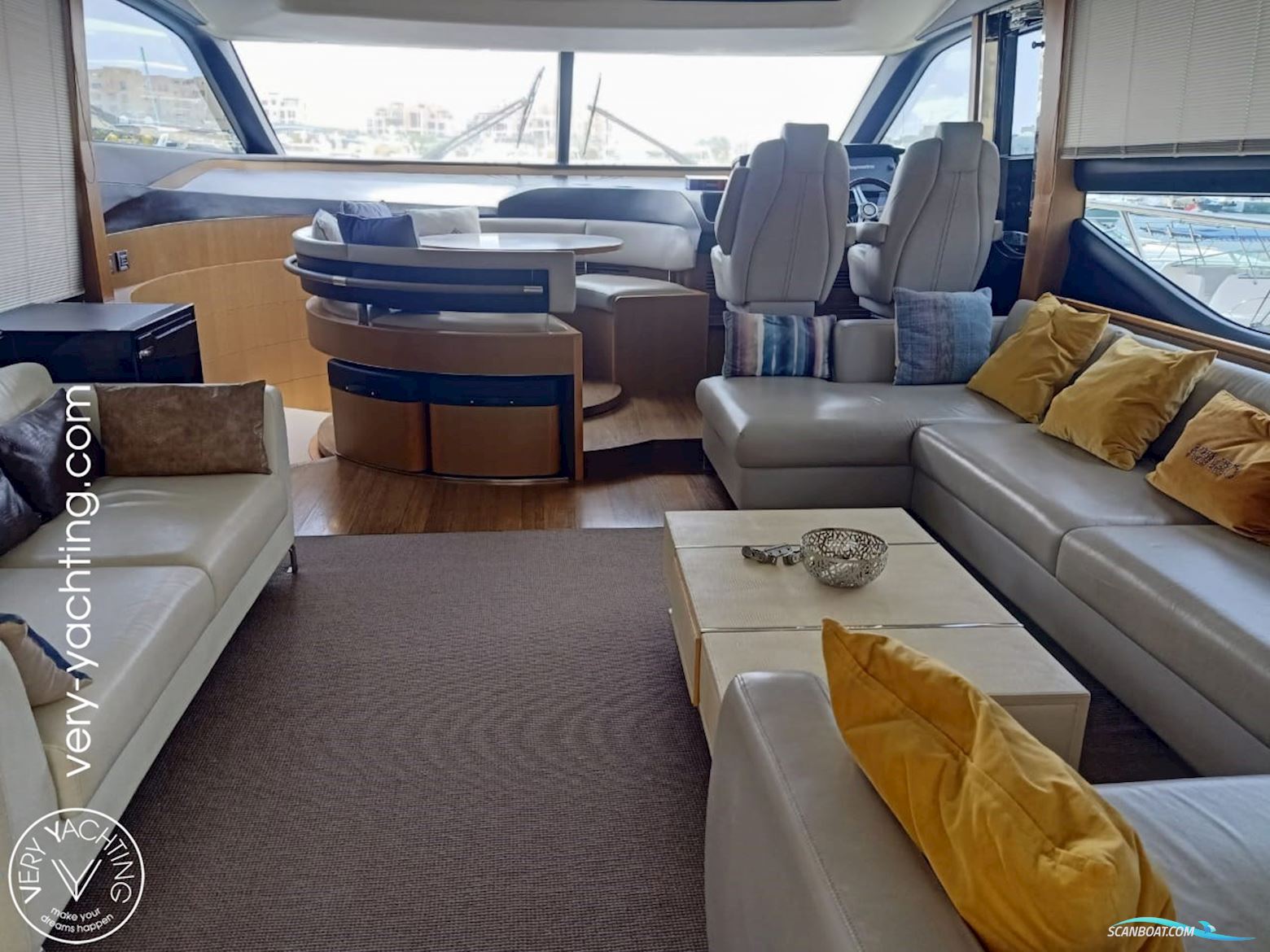 Princess Yachts S72