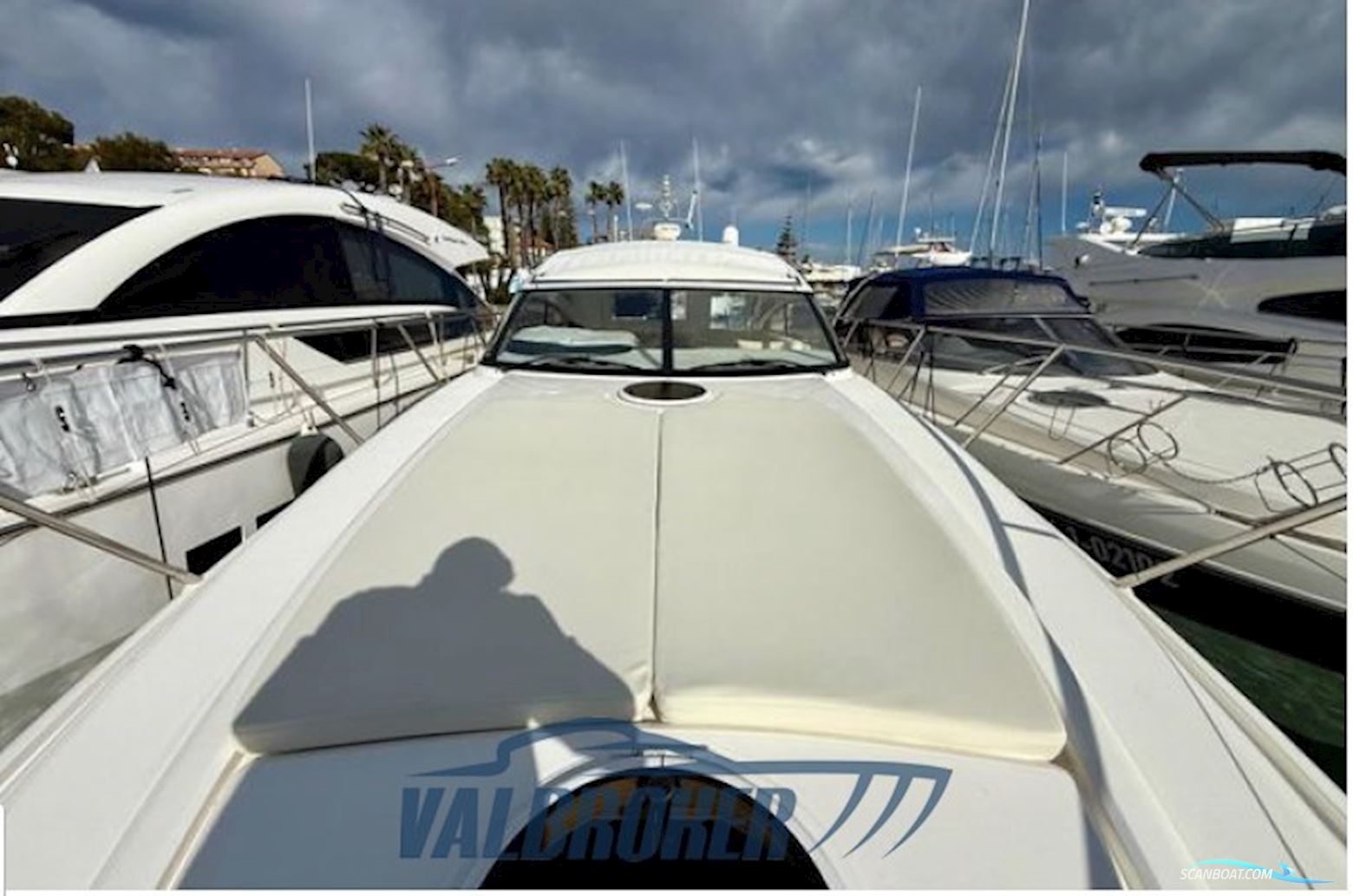 Princess Yachts V48