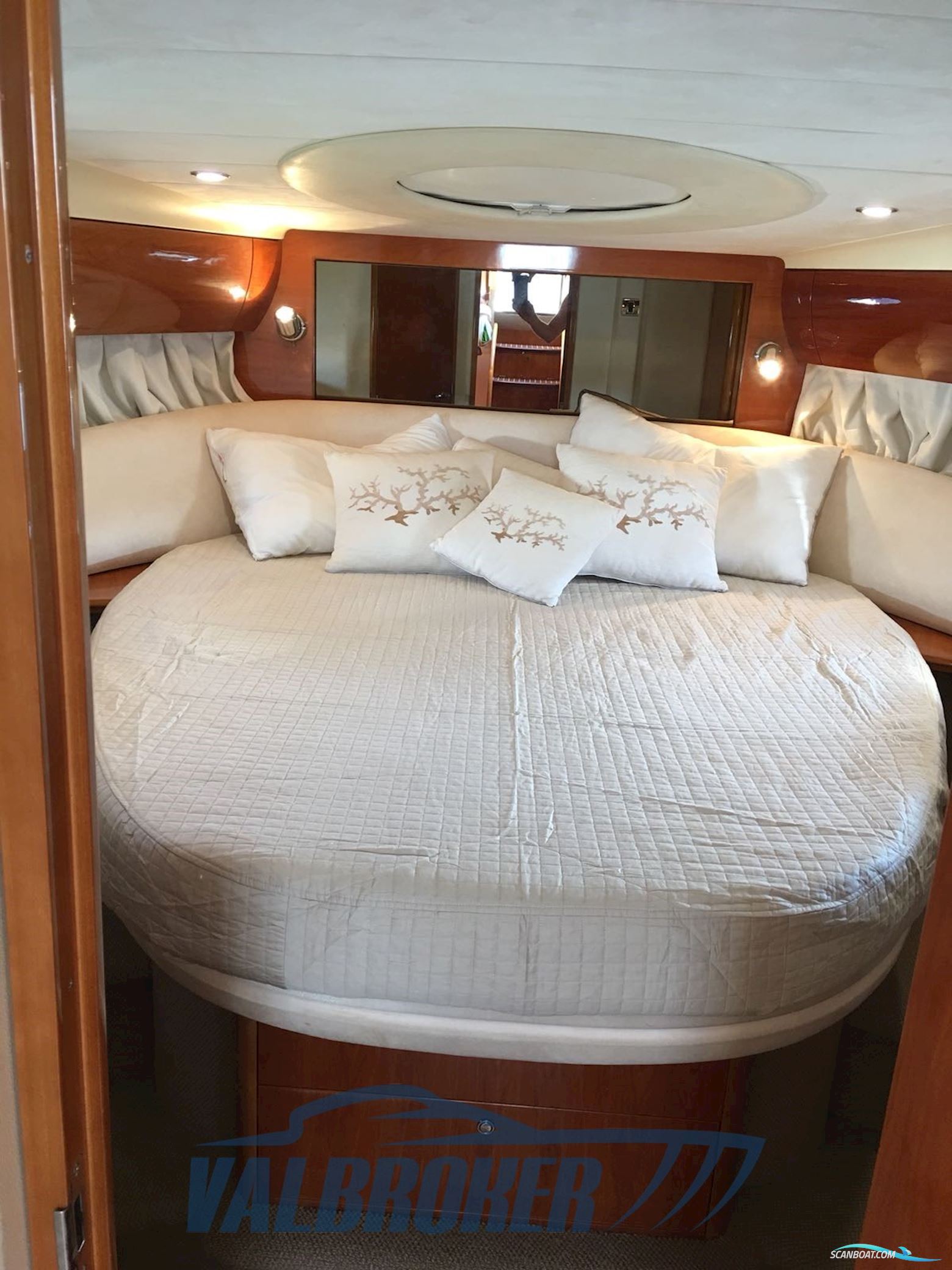 Princess Yachts V50