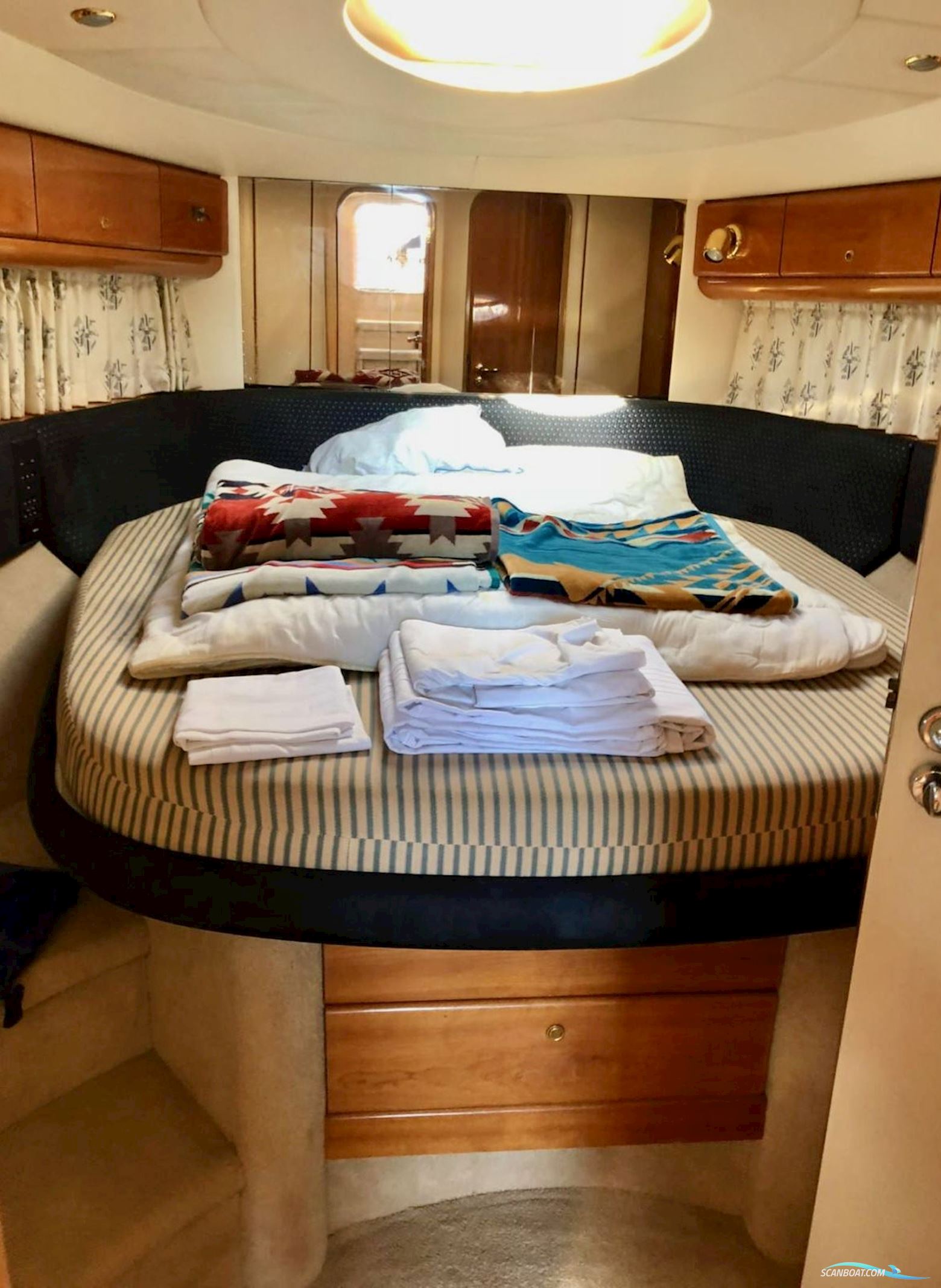 Princess Yachts V55