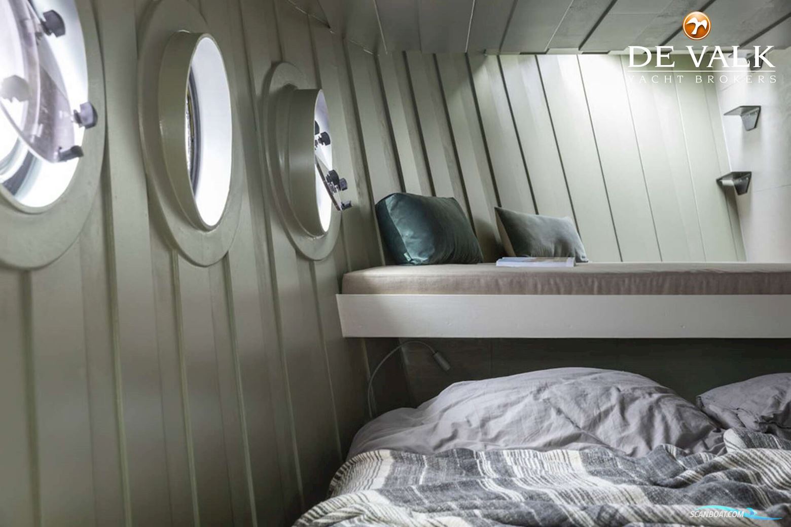 QROOZ Floating Appartment