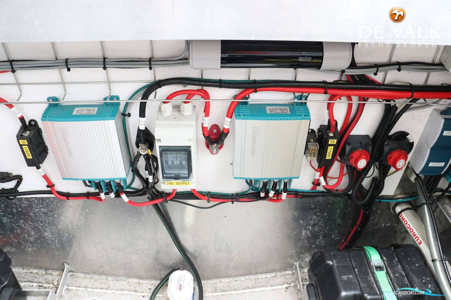 QROOZ Floating Appartment