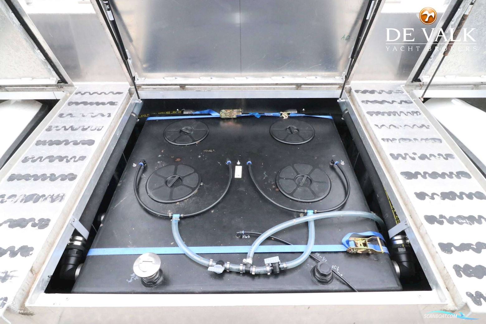 QROOZ Floating Appartment