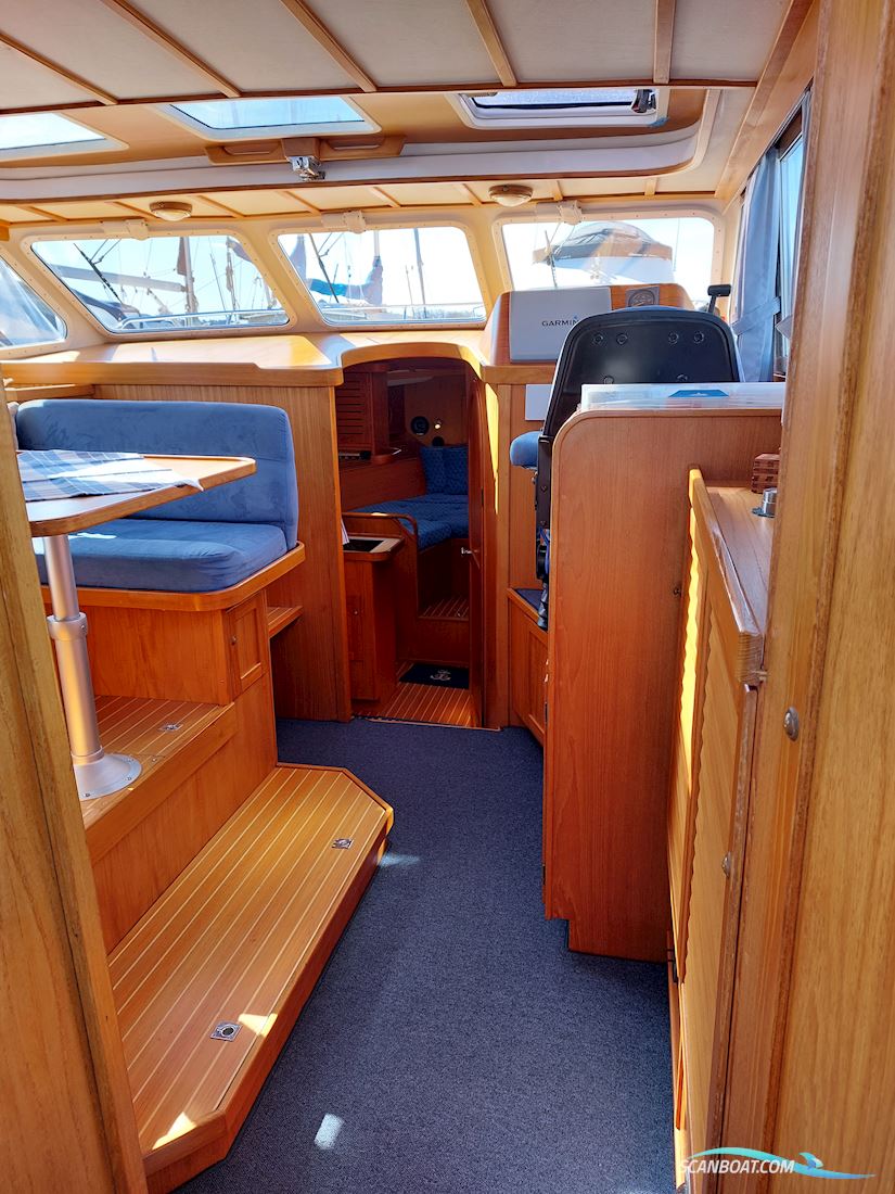 Queen Albatross 1120