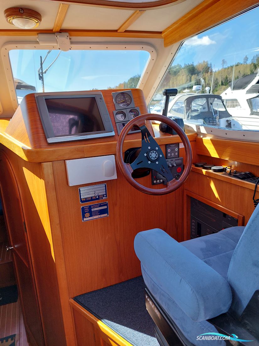 Queen Albatross 1120