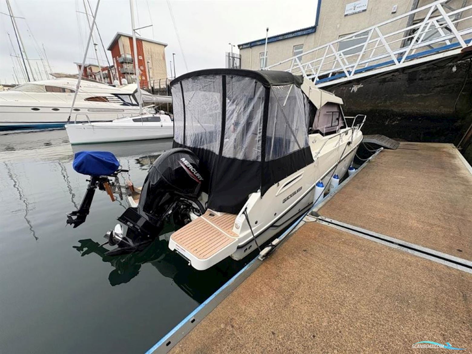 Quicksilver  675 Weekender