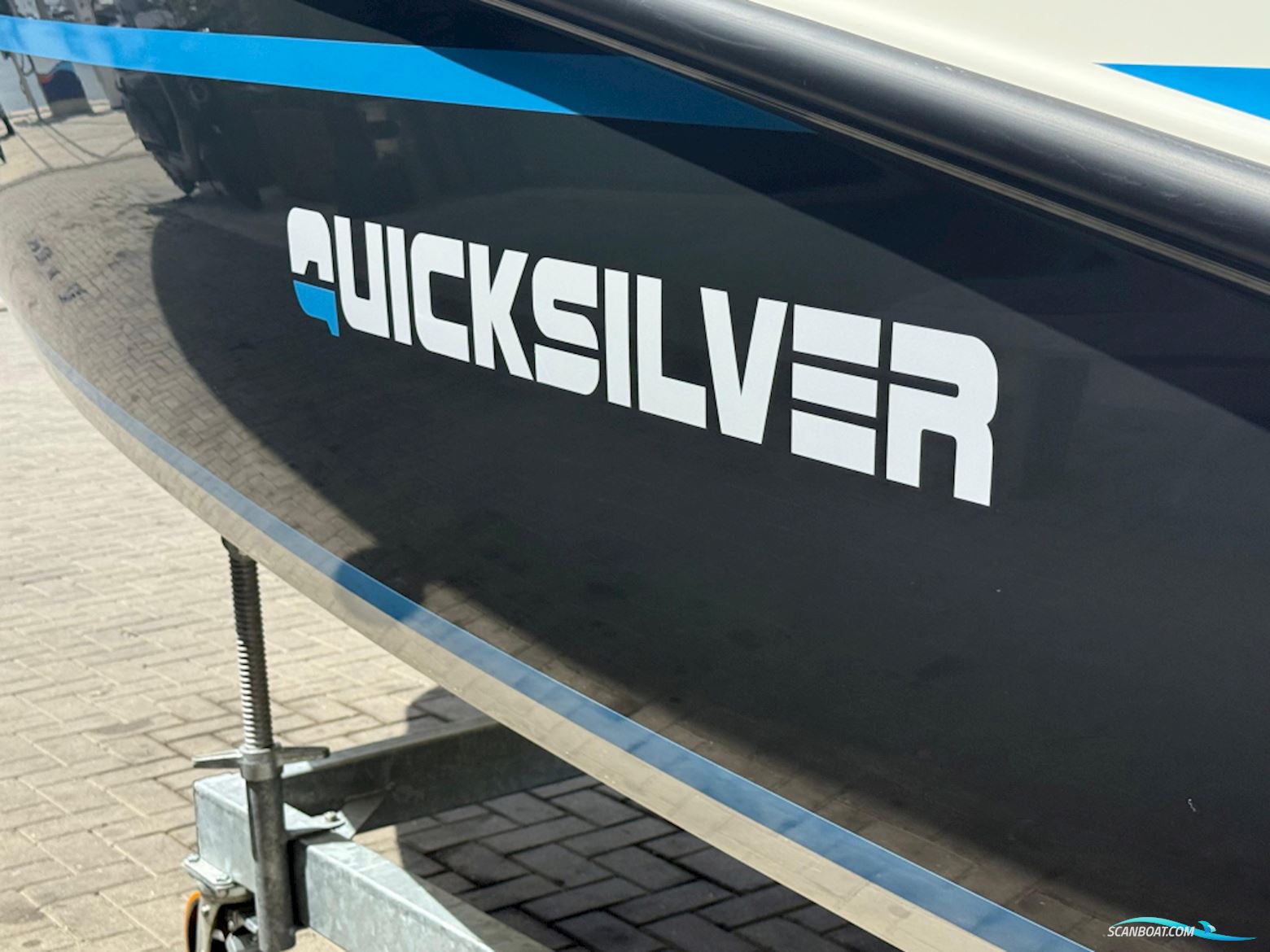 Quicksilver  705 Open