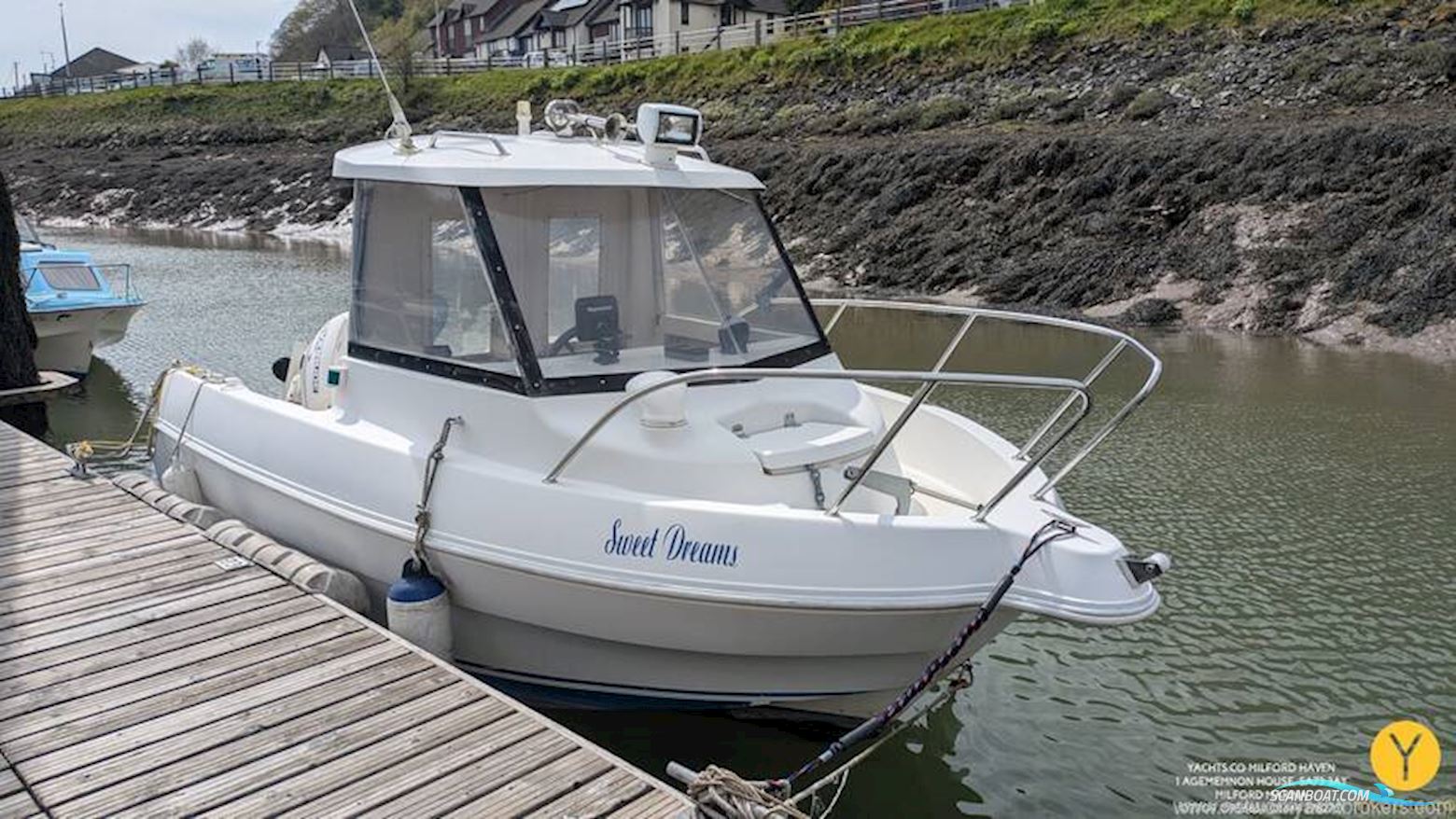 Quicksilver 500 Pilothouse
