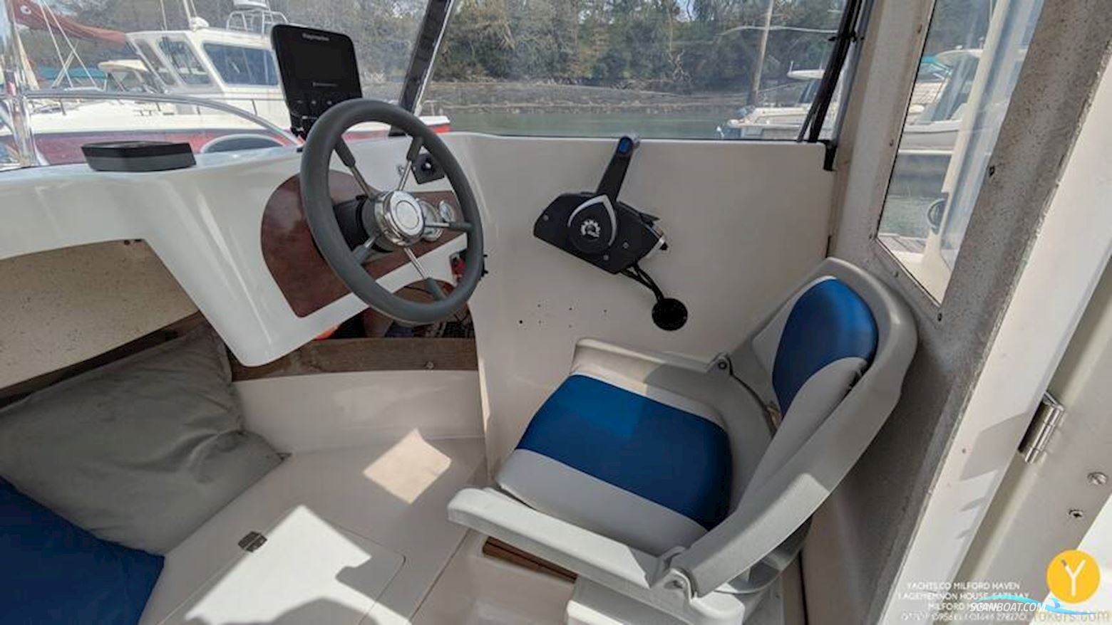 Quicksilver 500 Pilothouse