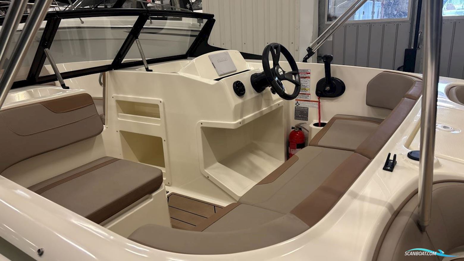 Quicksilver 525 AXESS